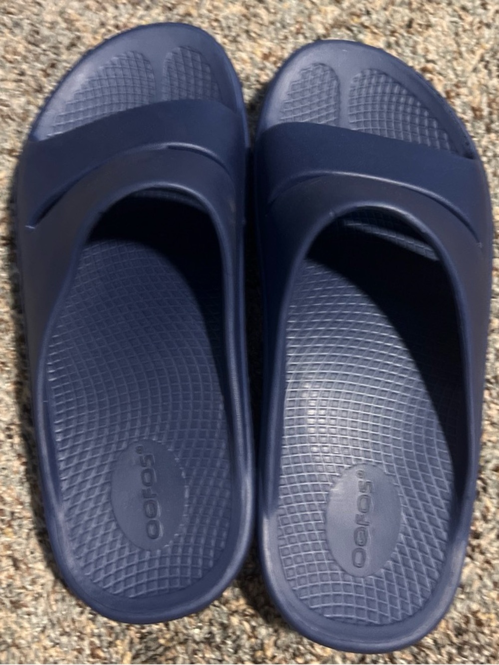 NWT OOFOS M-9 W-11 Navy Blue Sandals